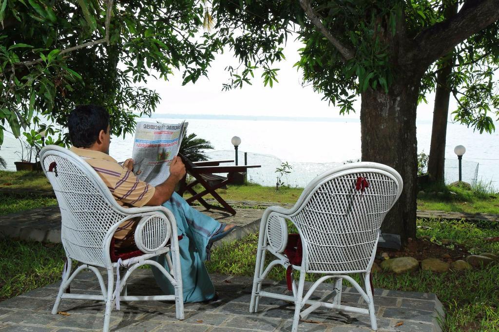 Orchid Lake View Homestay Alappuzha Buitenkant foto