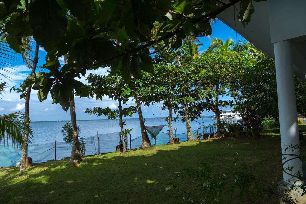 Orchid Lake View Homestay Alappuzha Buitenkant foto