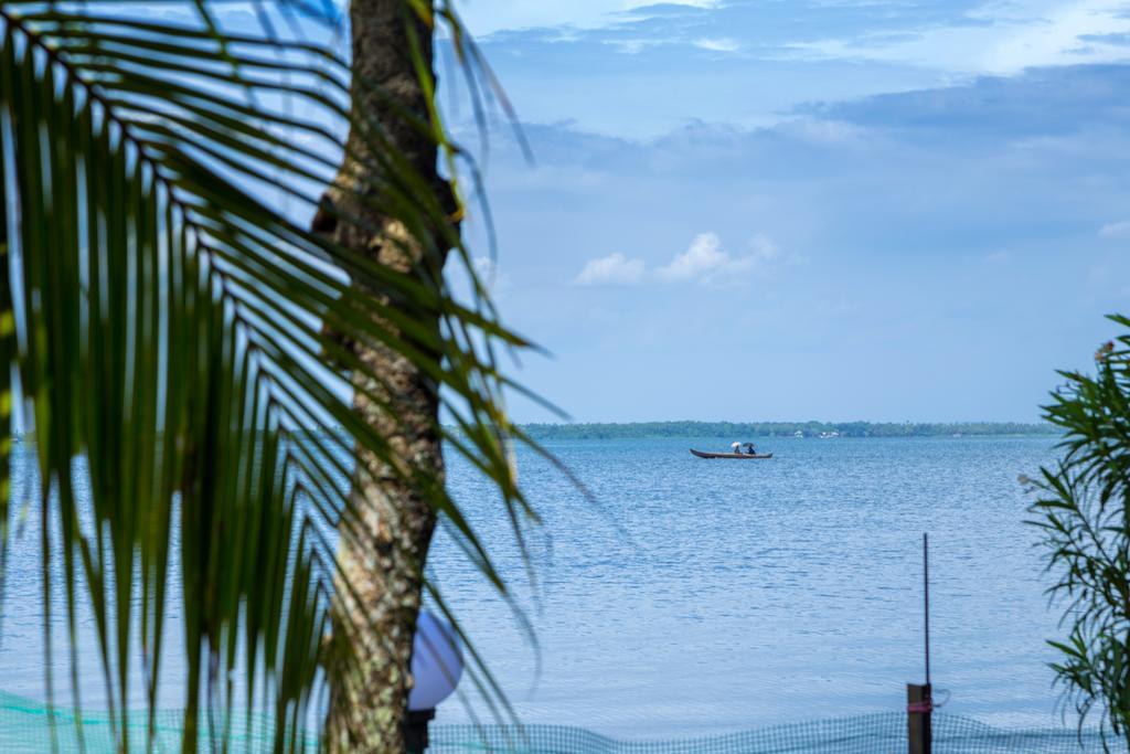 Orchid Lake View Homestay Alappuzha Buitenkant foto