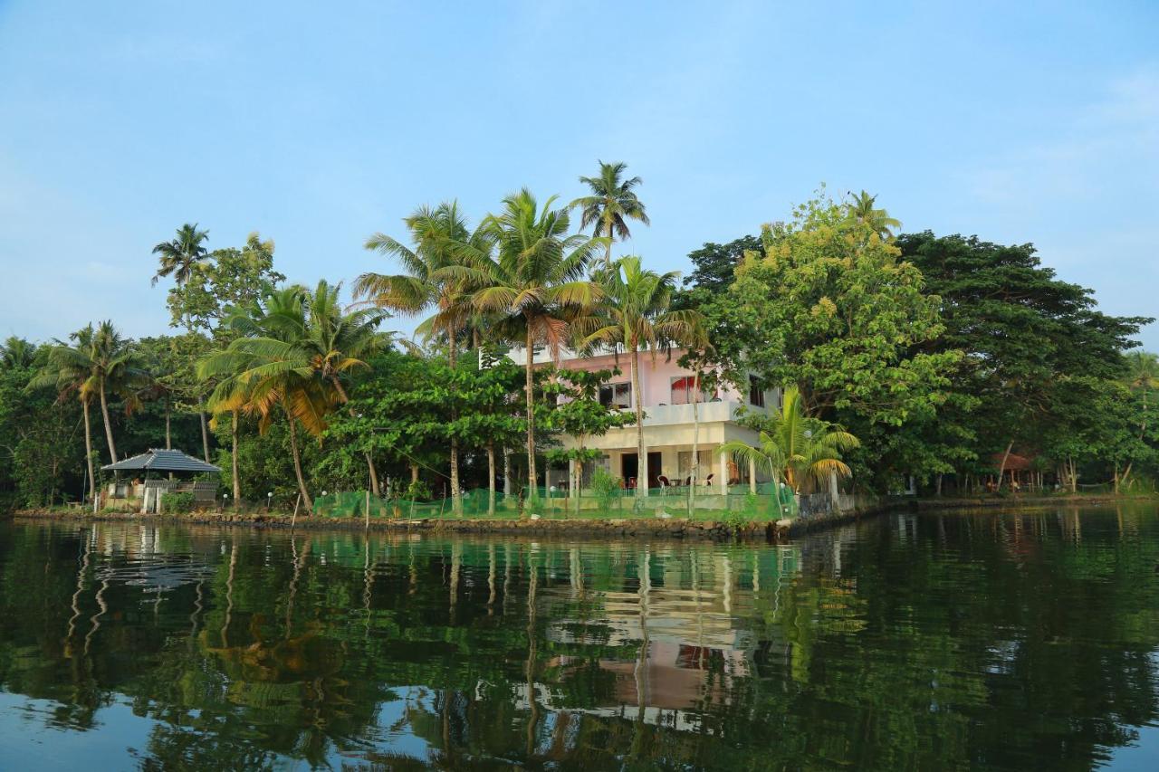 Orchid Lake View Homestay Alappuzha Buitenkant foto